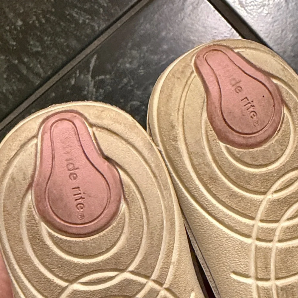 Stride Rite Cream Mary Jane Shoes with Bow Accent